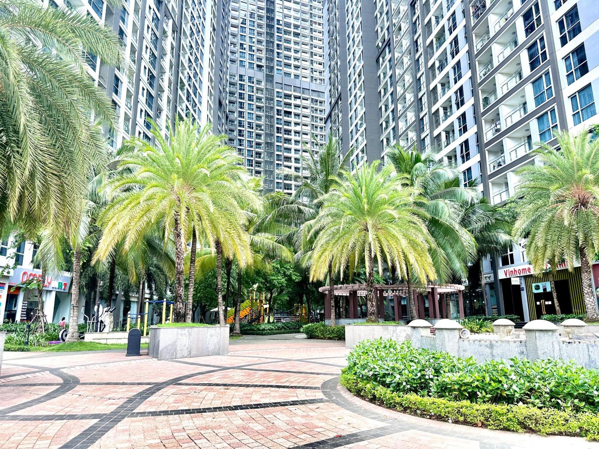 Chalton Suites - Landmark 81 Area, Ice Rink & Grand Park Ho Chi Minh City Exterior photo