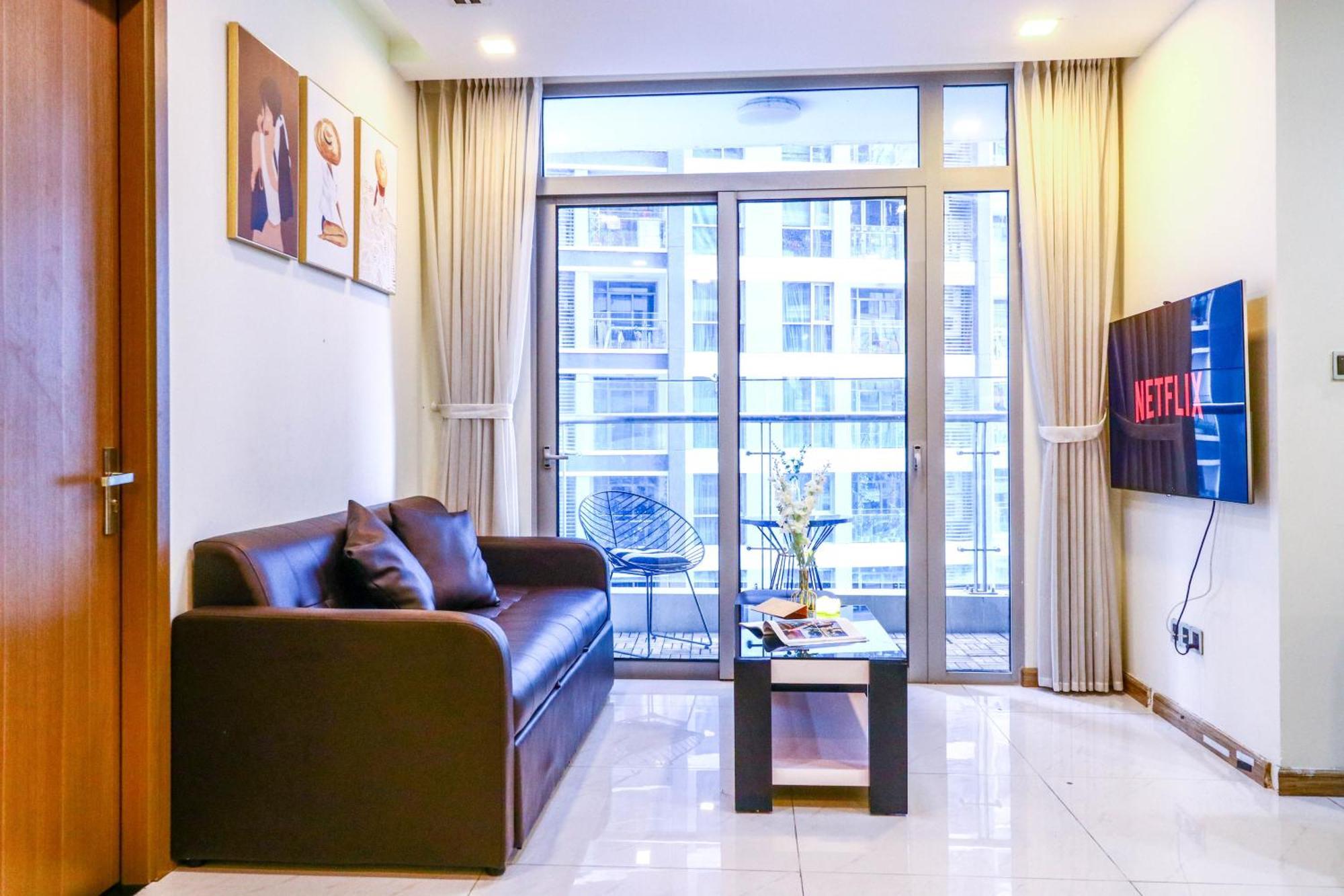 Chalton Suites - Landmark 81 Area, Ice Rink & Grand Park Ho Chi Minh City Exterior photo