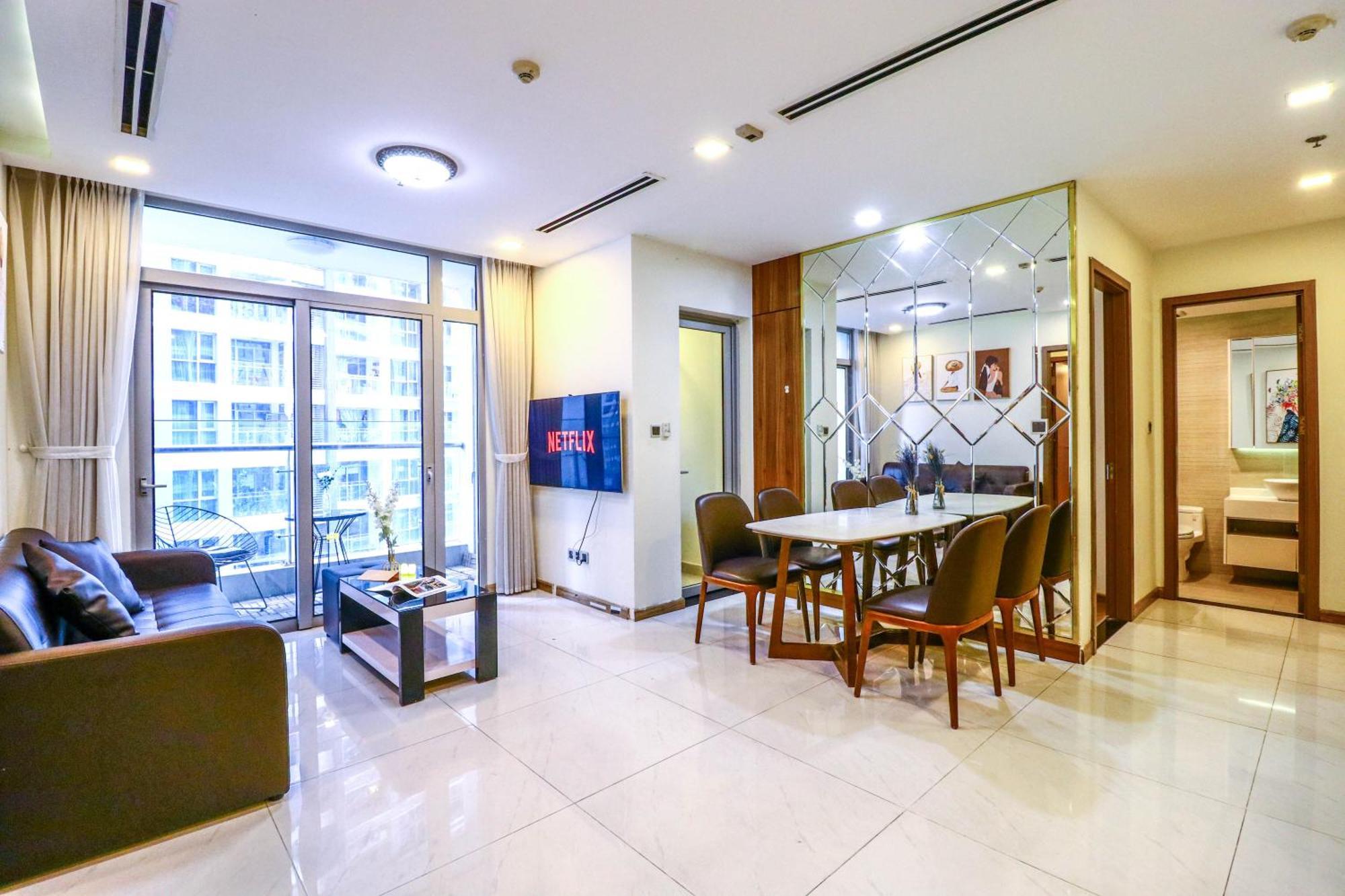 Chalton Suites - Landmark 81 Area, Ice Rink & Grand Park Ho Chi Minh City Exterior photo