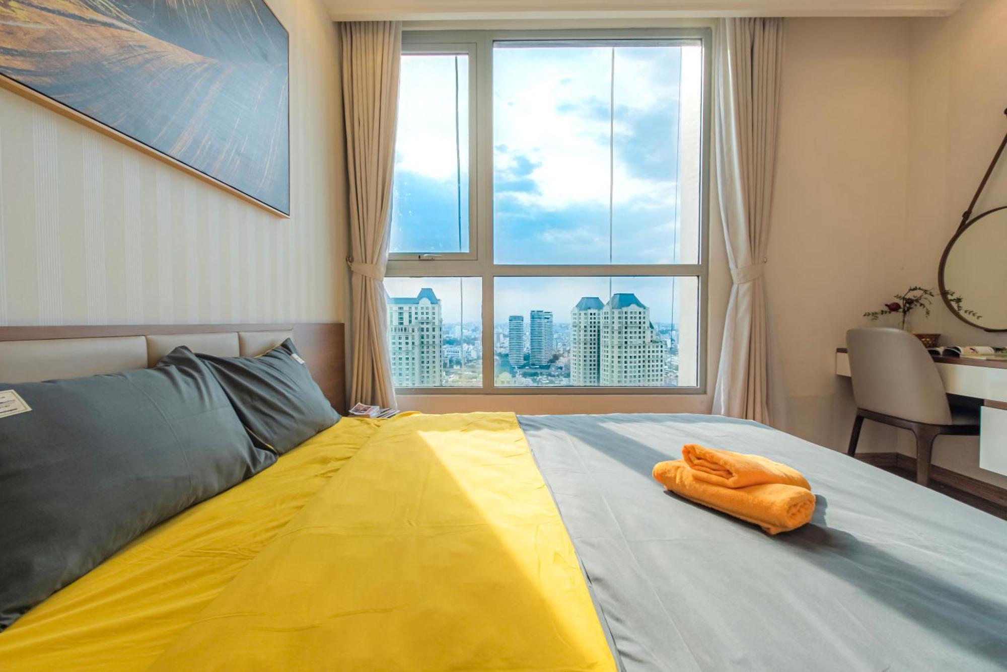 Chalton Suites - Landmark 81 Area, Ice Rink & Grand Park Ho Chi Minh City Exterior photo