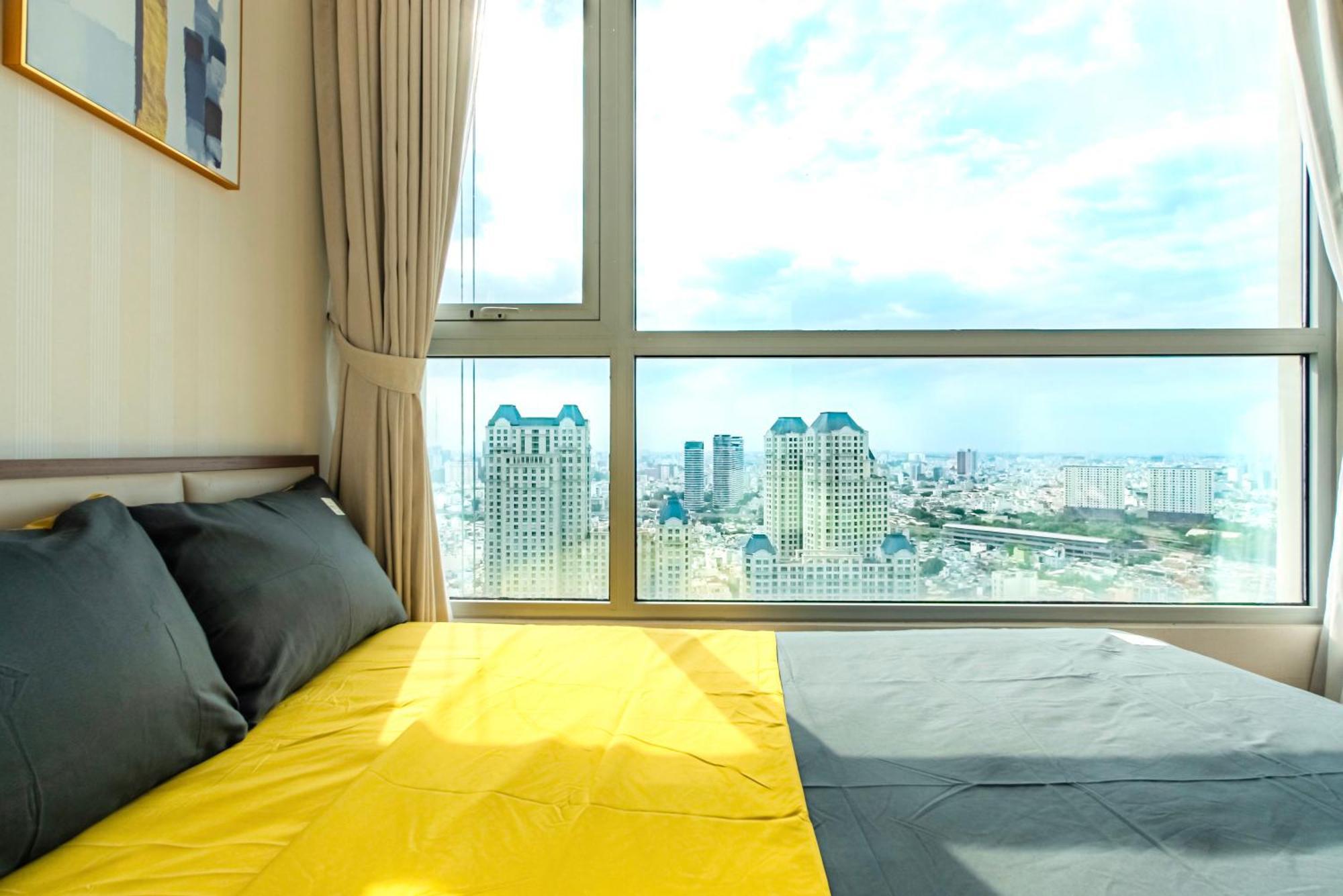 Chalton Suites - Landmark 81 Area, Ice Rink & Grand Park Ho Chi Minh City Exterior photo