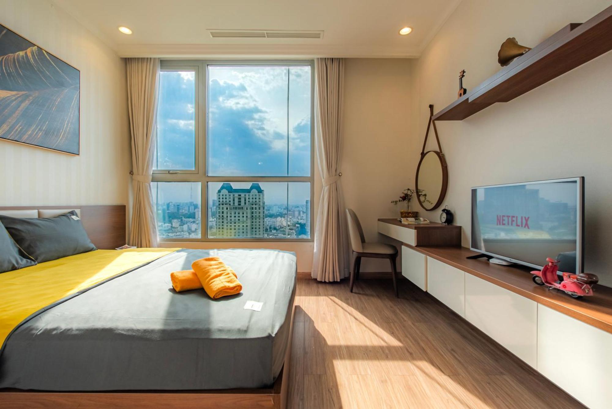 Chalton Suites - Landmark 81 Area, Ice Rink & Grand Park Ho Chi Minh City Exterior photo