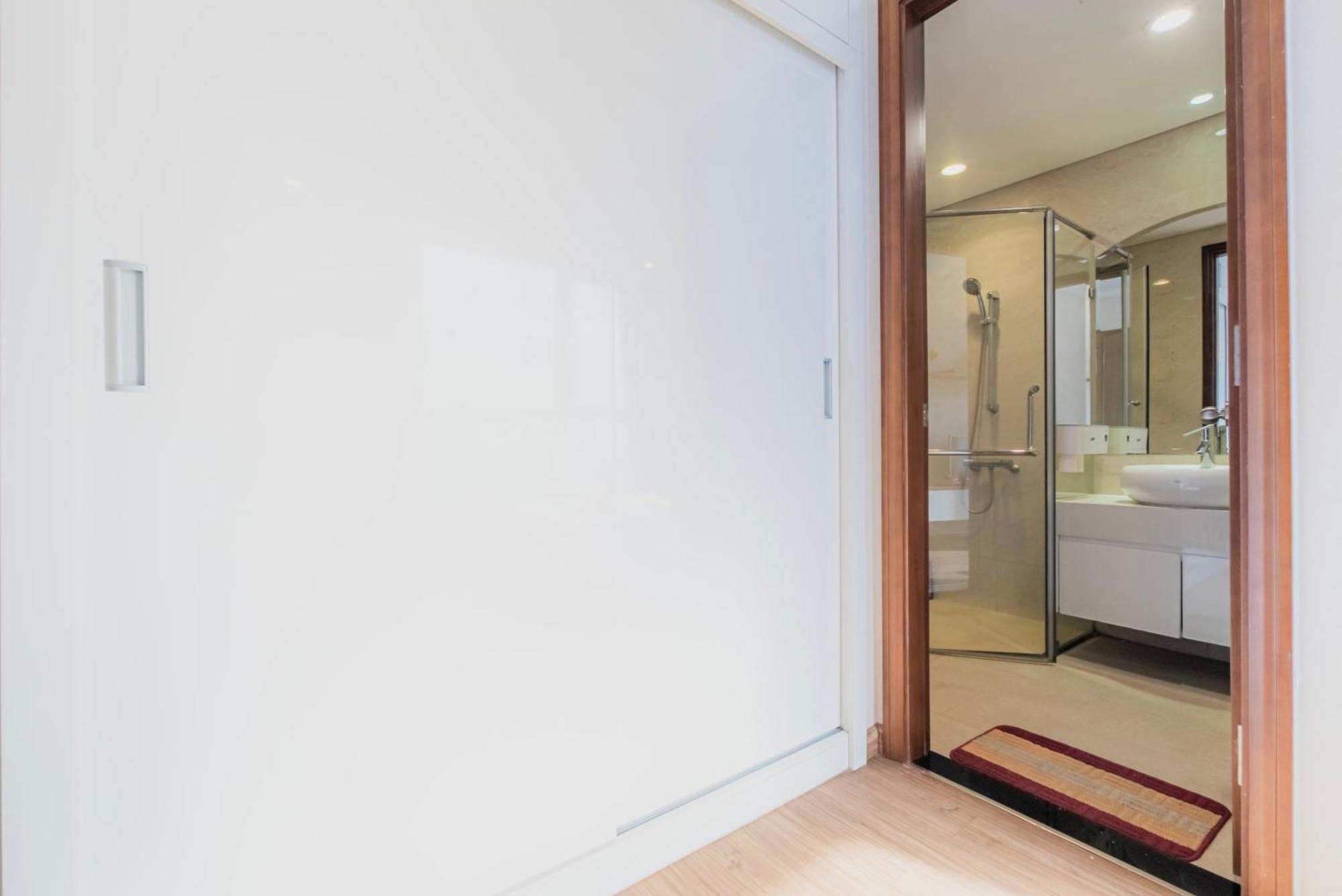 Chalton Suites - Landmark 81 Area, Ice Rink & Grand Park Ho Chi Minh City Exterior photo